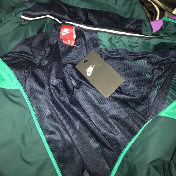 Nike jacket - Picture 2 of 2